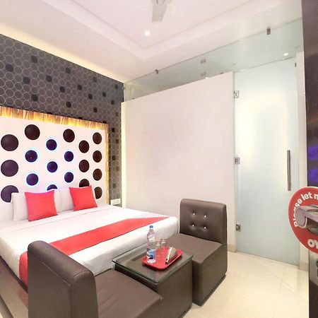 Oyo 14829 Hotel J Cruise Ludhiana Exteriör bild