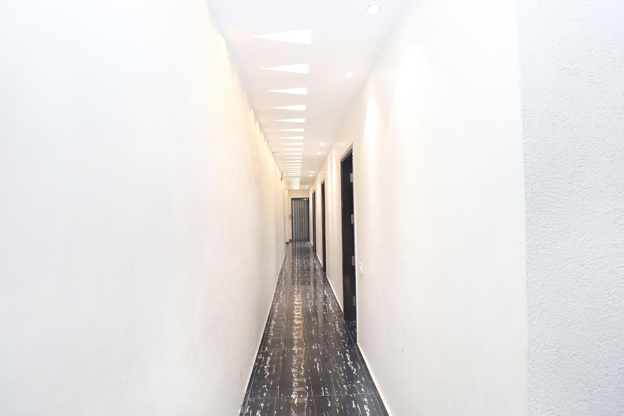 Oyo 14829 Hotel J Cruise Ludhiana Exteriör bild