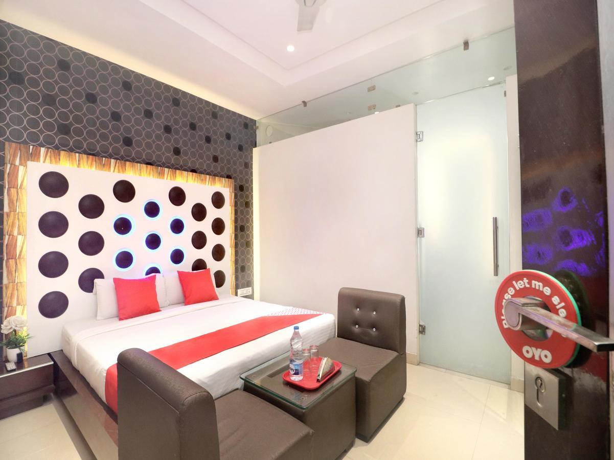 Oyo 14829 Hotel J Cruise Ludhiana Exteriör bild