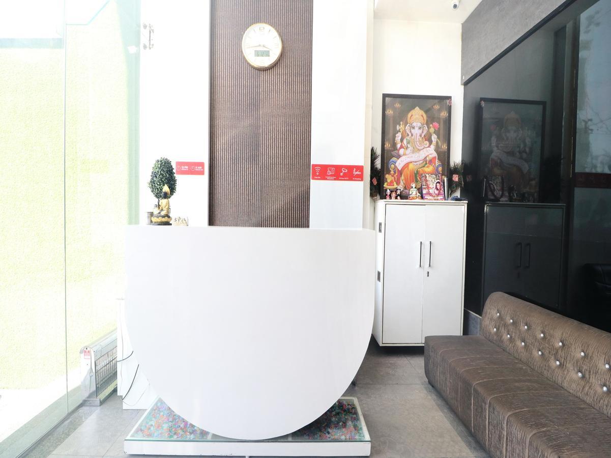 Oyo 14829 Hotel J Cruise Ludhiana Exteriör bild